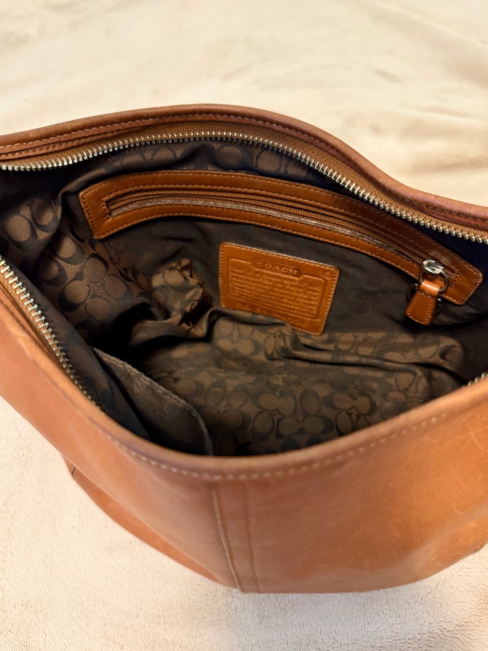 Coach Ergo Hobo in Genuine Tan Leather Shoulder Bag No E3K-9226 - Picture 4 of 10